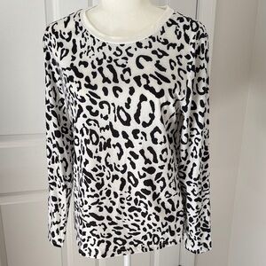 Chic Animal Print Long Sleeve Top
